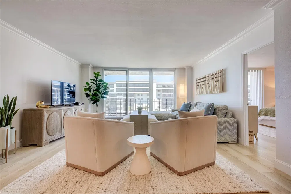 1212 BENJAMIN FRANKLIN DRIVE #504 Sarasota, FL 34236