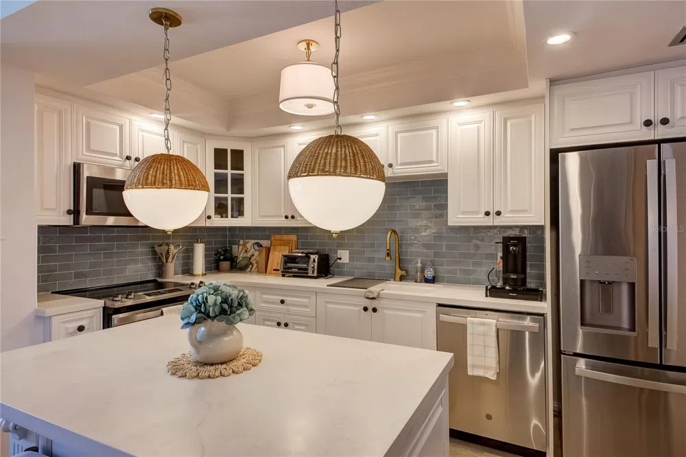 1212 BENJAMIN FRANKLIN DRIVE #504 Sarasota, FL 34236