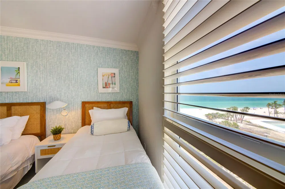 1212 BENJAMIN FRANKLIN DRIVE #504 Sarasota, FL 34236