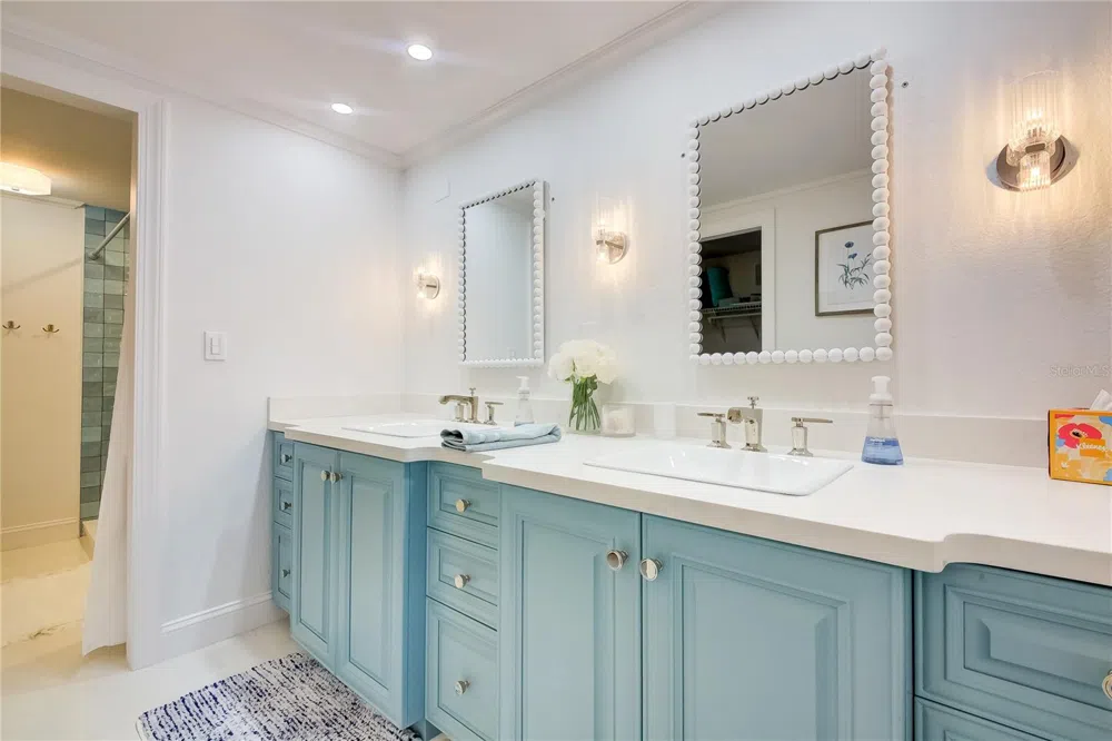 1212 BENJAMIN FRANKLIN DRIVE #504 Sarasota, FL 34236