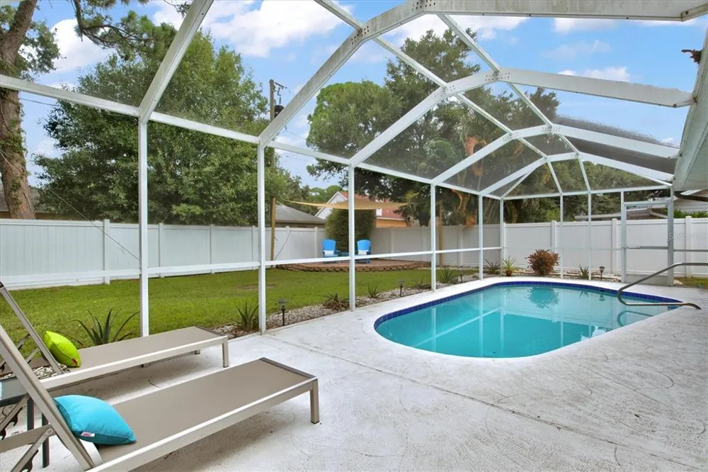 1019 SNEAD AVENUE Sarasota, FL 34237