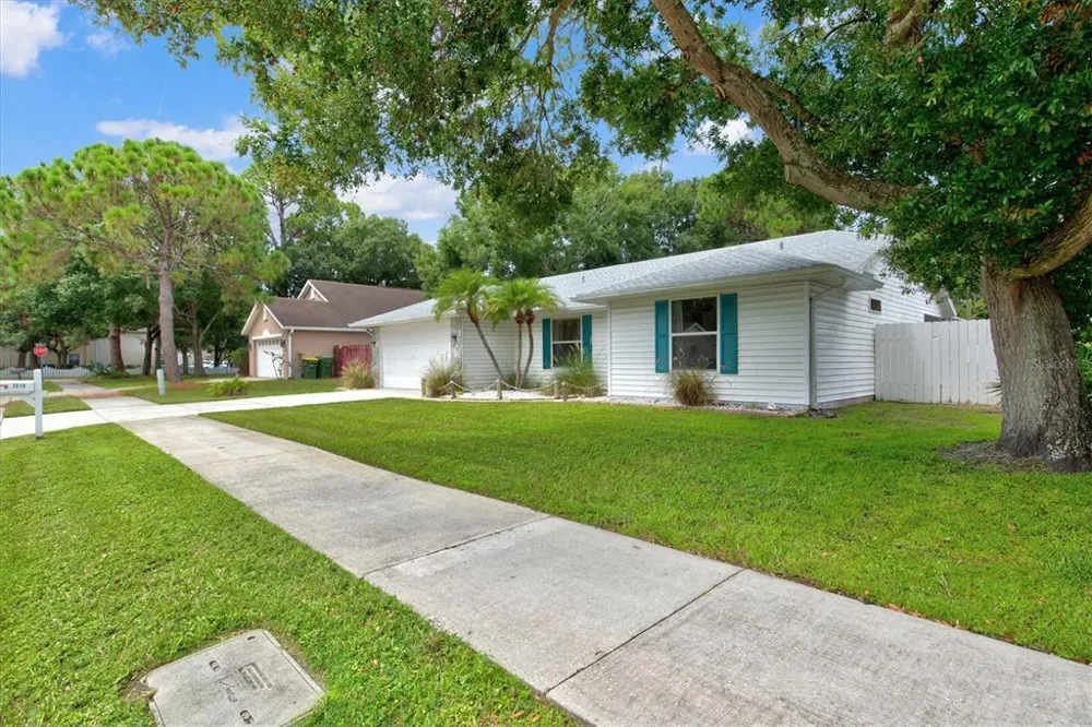 1019 SNEAD AVENUE Sarasota, FL 34237