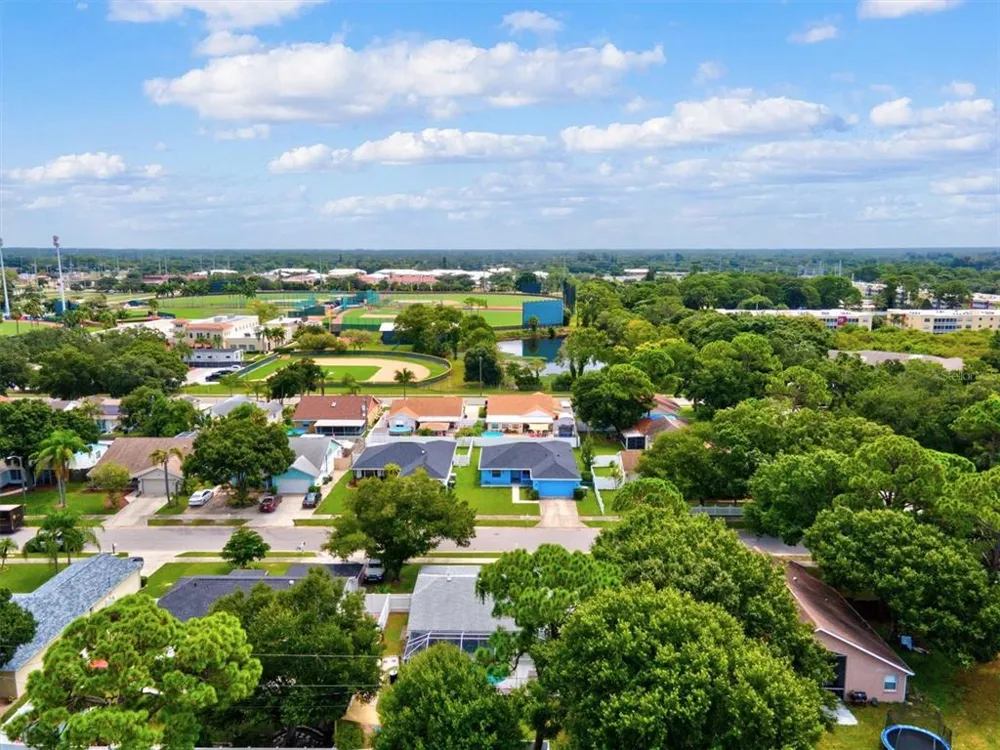 1019 SNEAD AVENUE Sarasota, FL 34237