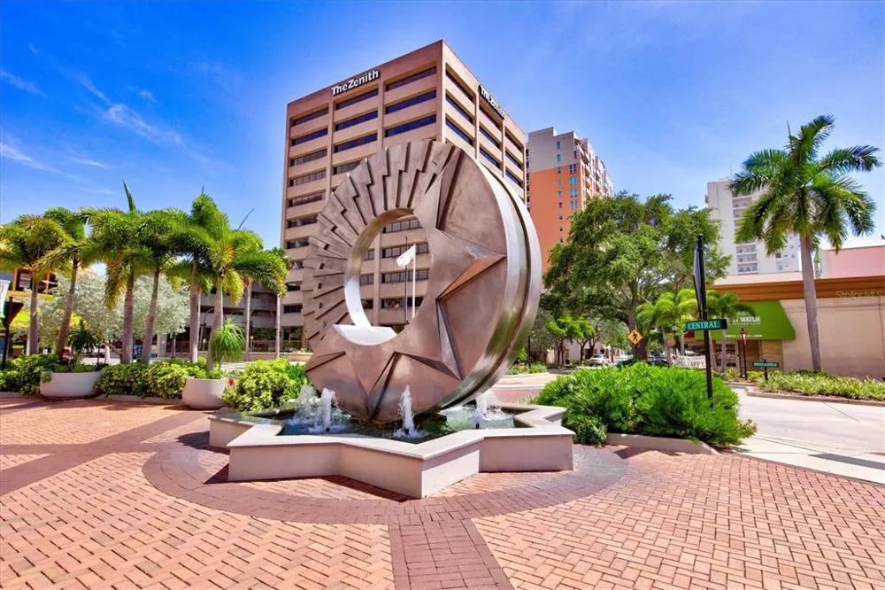 1019 SNEAD AVENUE Sarasota, FL 34237