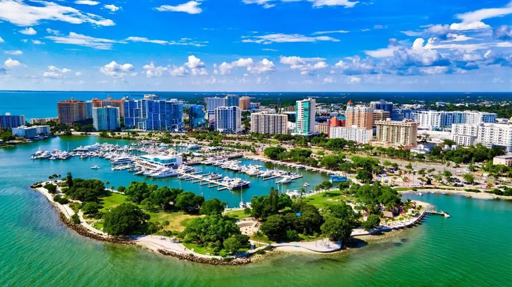 1019 SNEAD AVENUE Sarasota, FL 34237