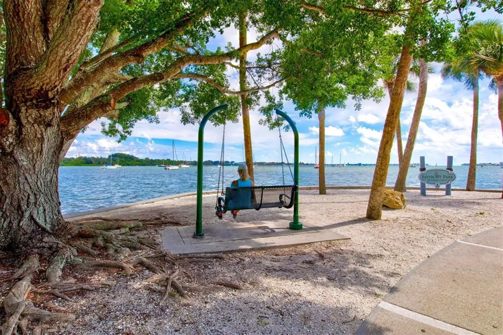 1019 SNEAD AVENUE Sarasota, FL 34237