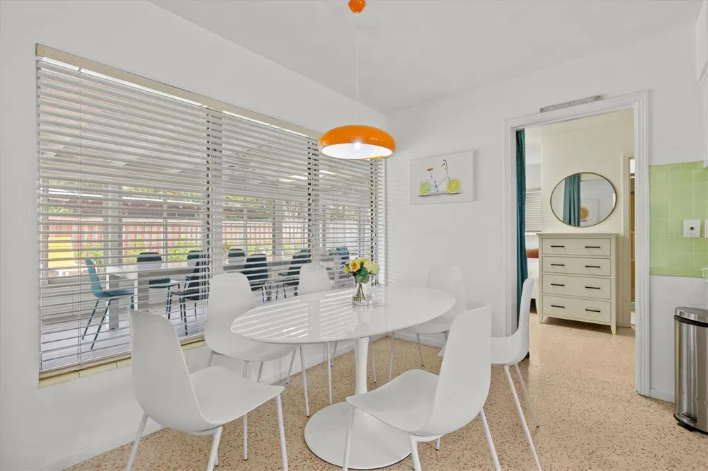 2473 DAVIS BOULEVARD Sarasota, FL 34237