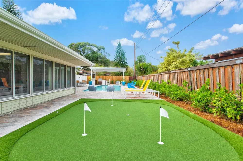 2473 DAVIS BOULEVARD Sarasota, FL 34237