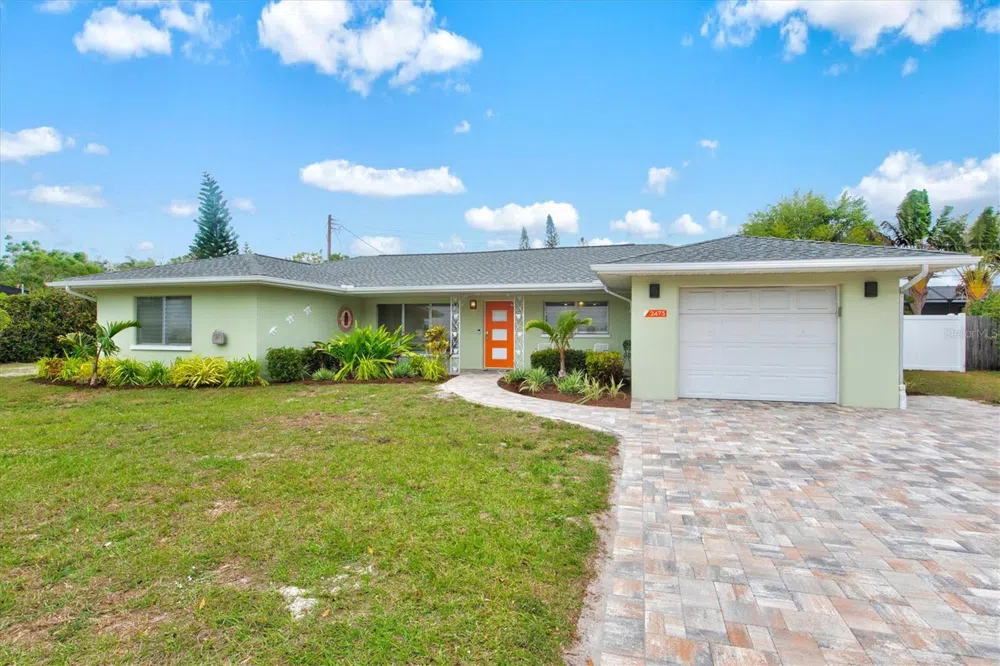 2473 DAVIS BOULEVARD Sarasota, FL 34237