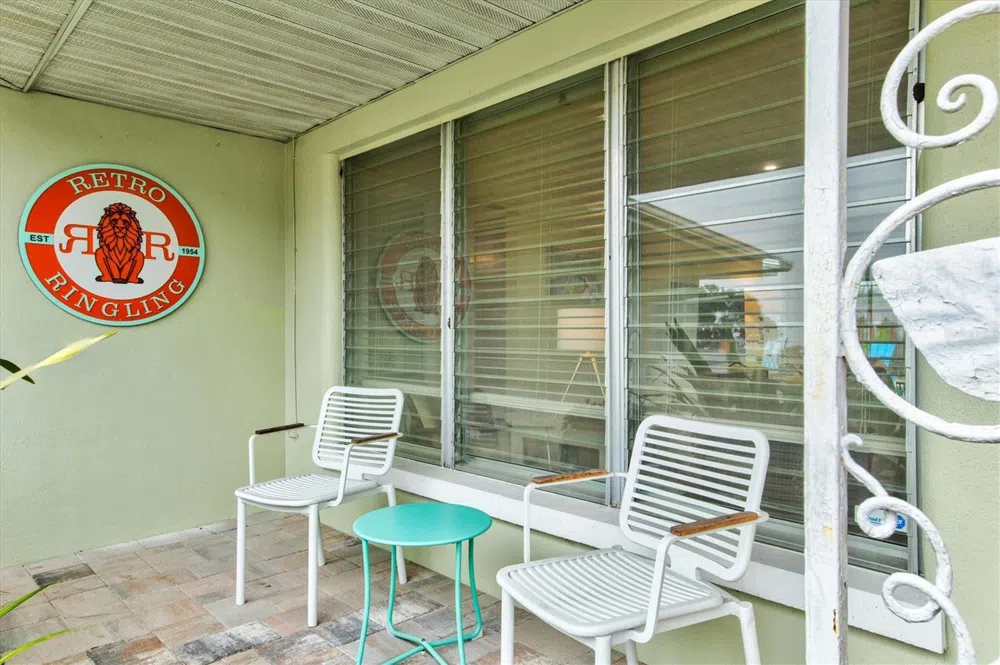2473 DAVIS BOULEVARD Sarasota, FL 34237