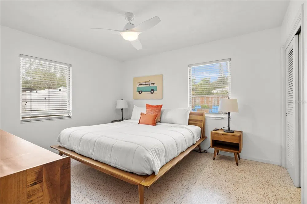 2473 DAVIS BOULEVARD Sarasota, FL 34237