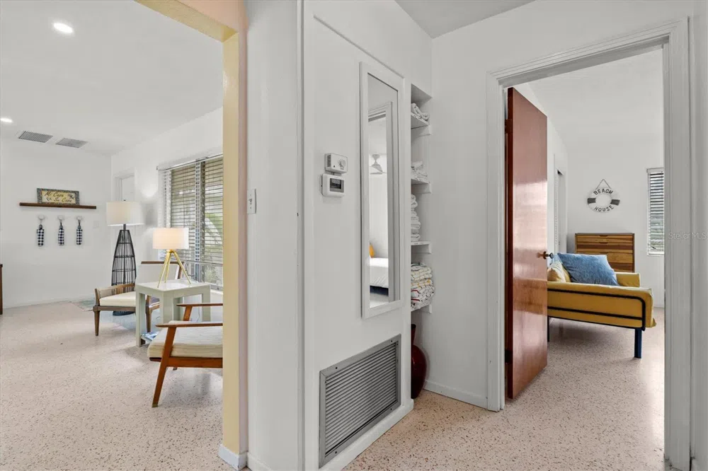 2473 DAVIS BOULEVARD Sarasota, FL 34237