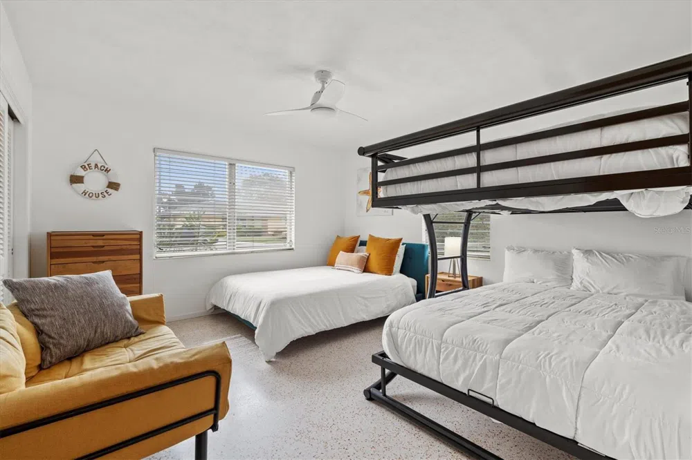 2473 DAVIS BOULEVARD Sarasota, FL 34237