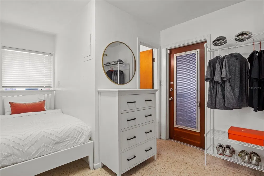 2473 DAVIS BOULEVARD Sarasota, FL 34237