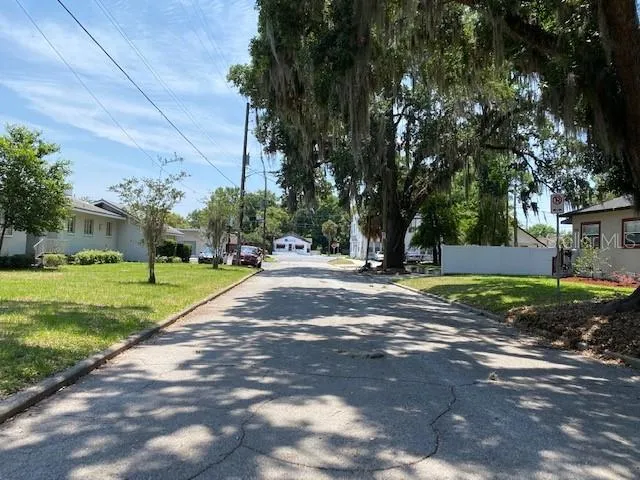 726 CORDOVA DRIVE Orlando, FL 32804