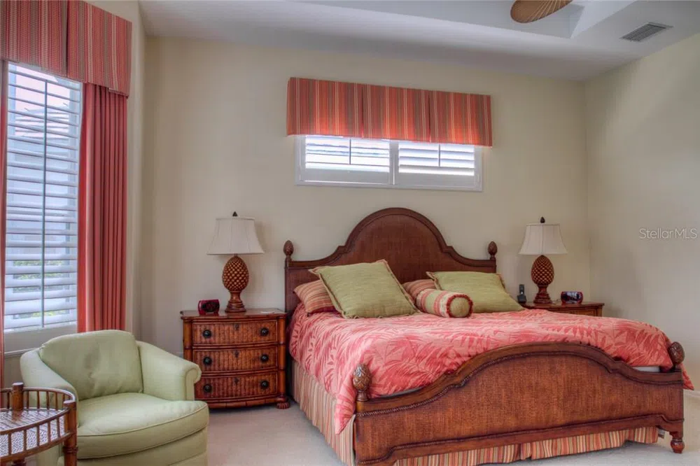 6939 LENNOX PLACE University Park, FL 34201
