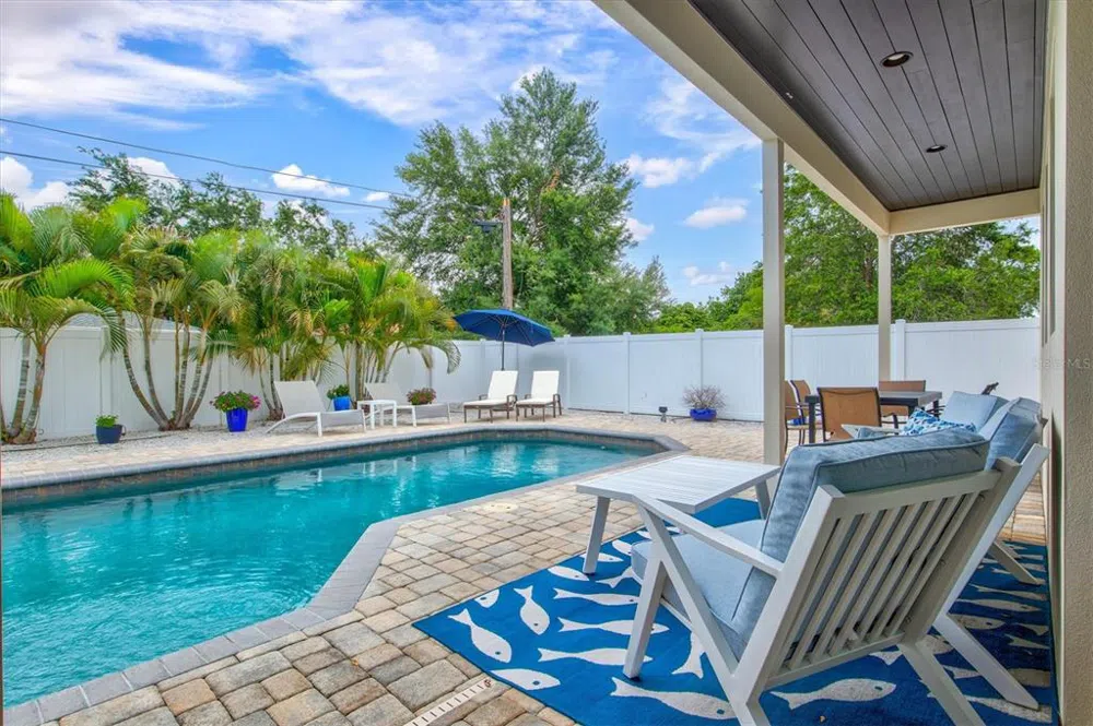 1905 TULIP DRIVE Sarasota, FL 34239