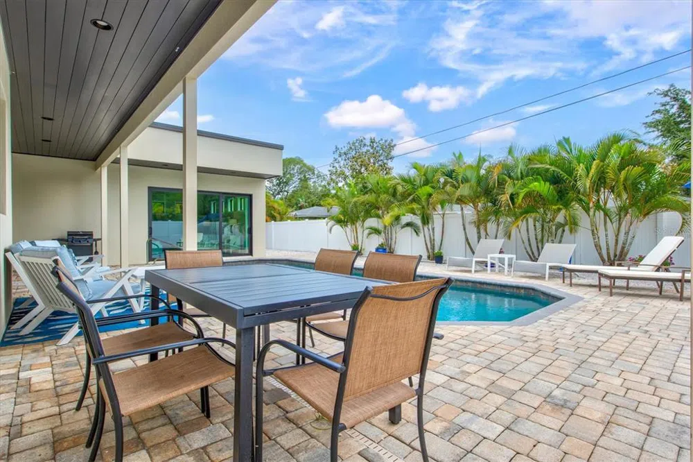 1905 TULIP DRIVE Sarasota, FL 34239
