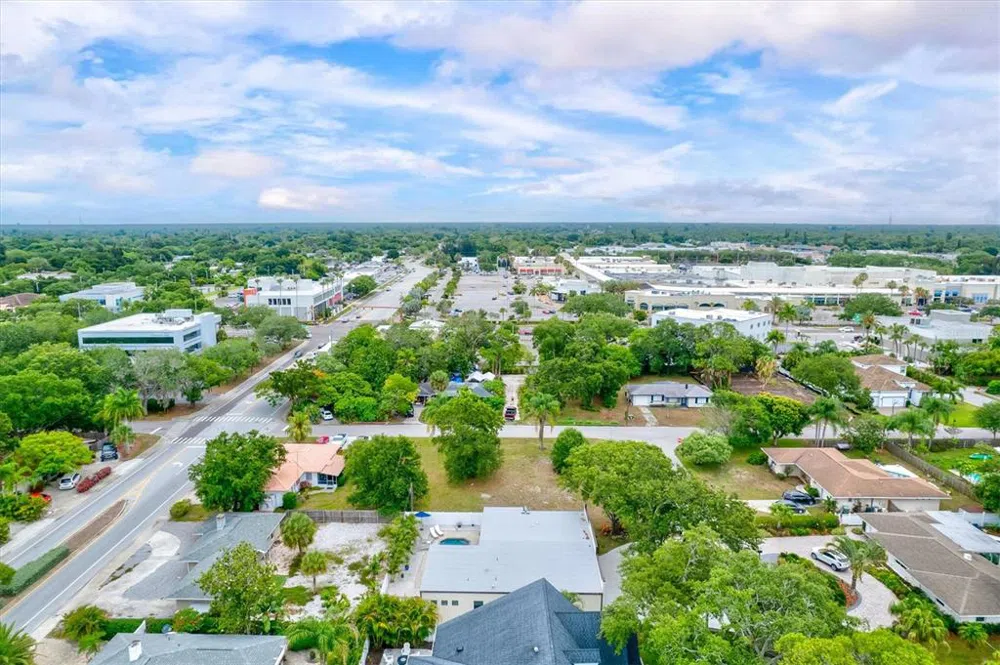 1905 TULIP DRIVE Sarasota, FL 34239