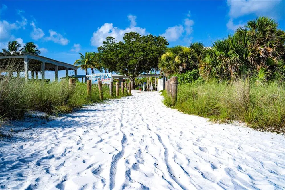1905 TULIP DRIVE Sarasota, FL 34239