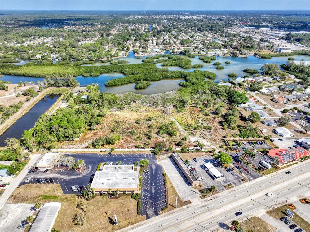 201 E BAY HEIGHTS ROAD Englewood, FL 34223