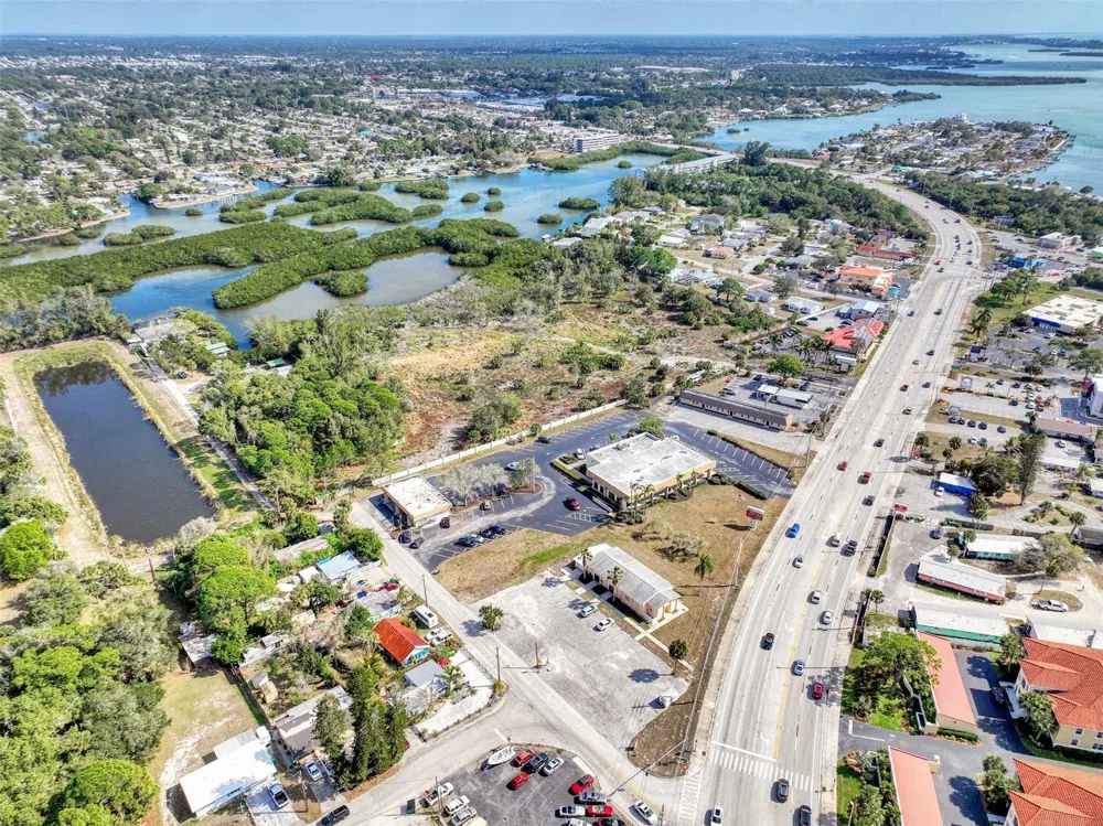 201 E BAY HEIGHTS ROAD Englewood, FL 34223