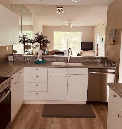 8750 OLDE HICKORY AVENUE #9204 Sarasota, FL 34238