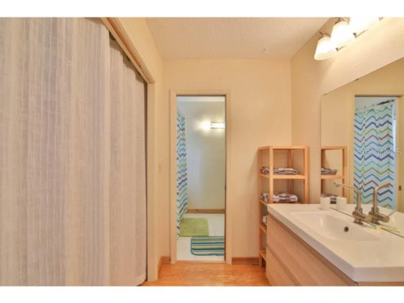 460 BEACH ROAD #A1 Sarasota, FL 34242