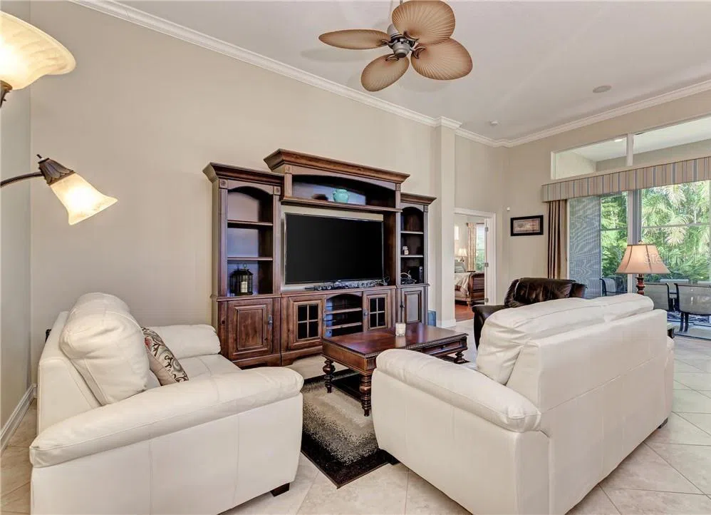 304 8TH AVENUE E Palmetto, FL 34221