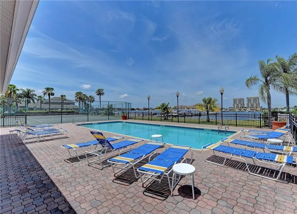 304 8TH AVENUE E Palmetto, FL 34221