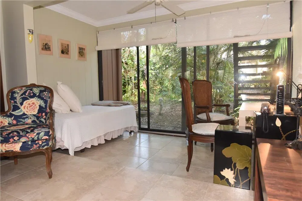 1716 GLENHOUSE DRIVE #GL324 Sarasota, FL 34231