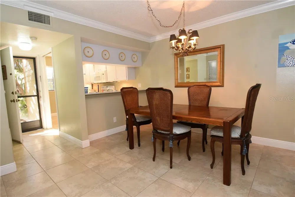 1716 GLENHOUSE DRIVE #GL324 Sarasota, FL 34231