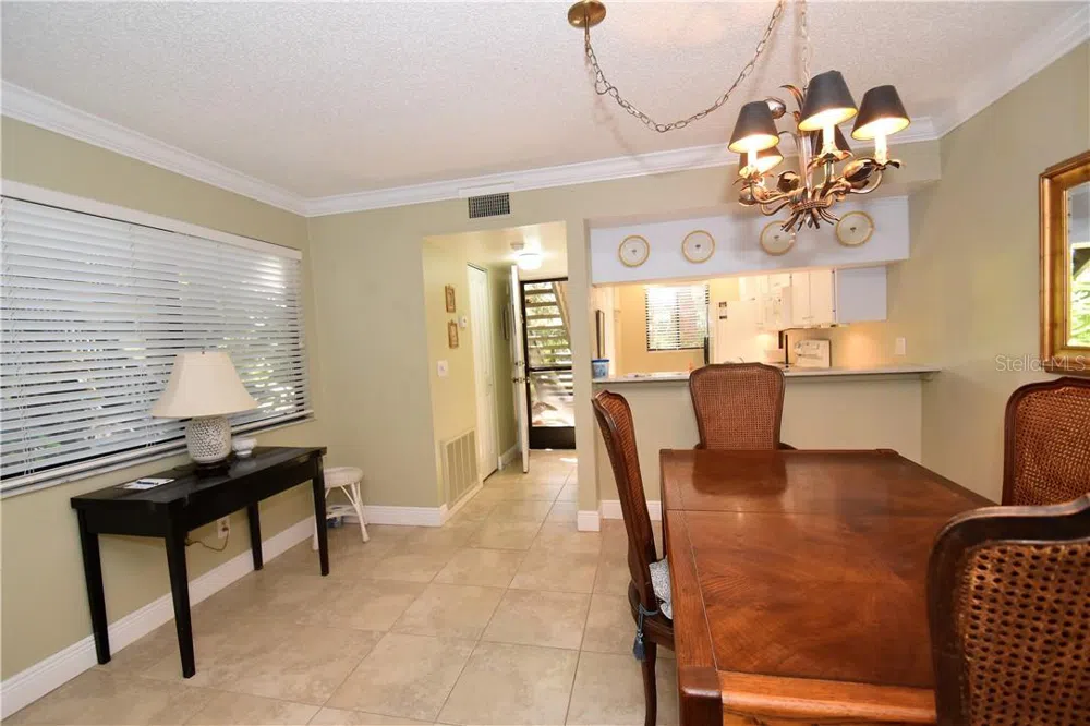 1716 GLENHOUSE DRIVE #GL324 Sarasota, FL 34231