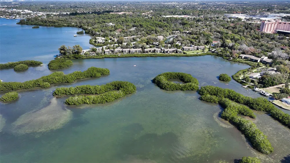 1716 GLENHOUSE DRIVE #GL324 Sarasota, FL 34231