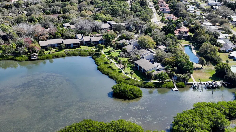 1716 GLENHOUSE DRIVE #GL324 Sarasota, FL 34231