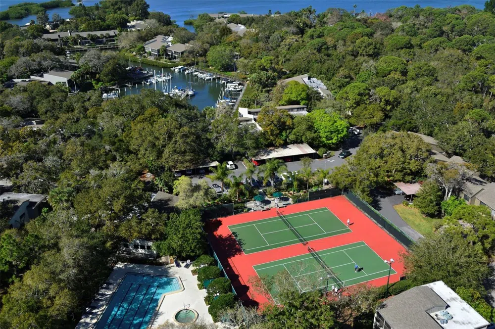 1716 GLENHOUSE DRIVE #GL324 Sarasota, FL 34231
