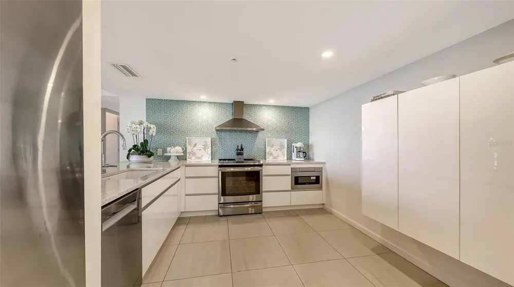 11 SUNSET DRIVE #501 Sarasota, FL 34236