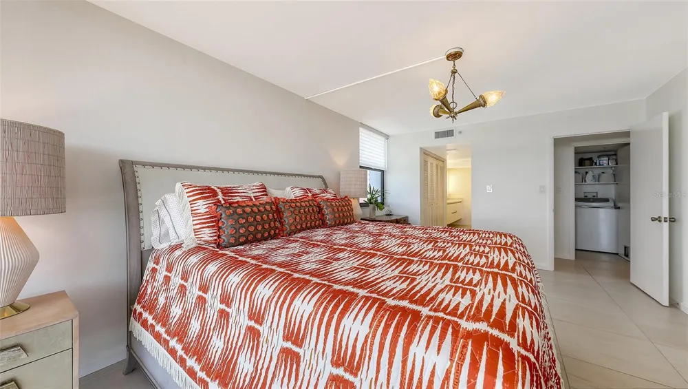 11 SUNSET DRIVE #501 Sarasota, FL 34236