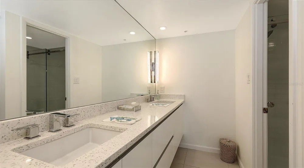 11 SUNSET DRIVE #501 Sarasota, FL 34236