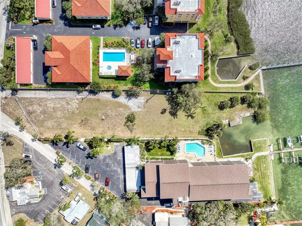 1106 S MCCALL ROAD Englewood, FL 34223