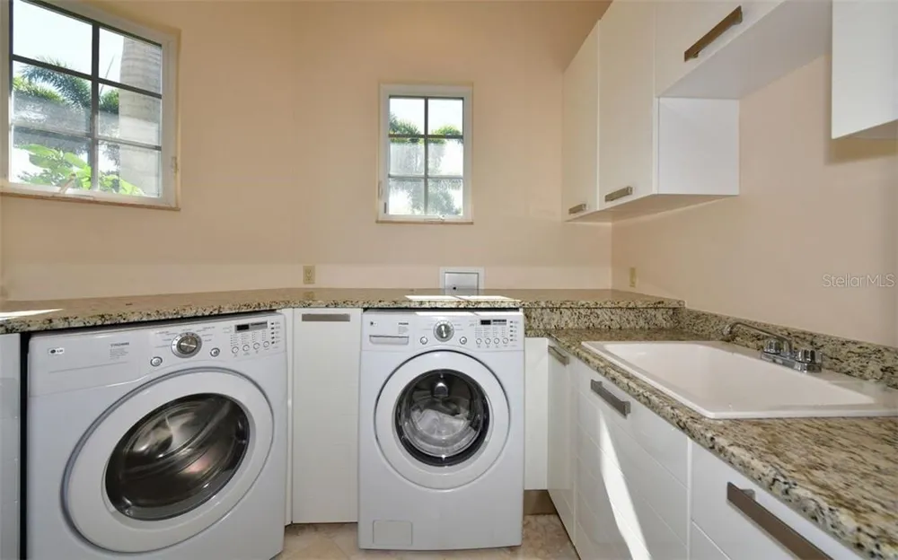 1179 MORNINGSIDE PLACE Sarasota, FL 34236