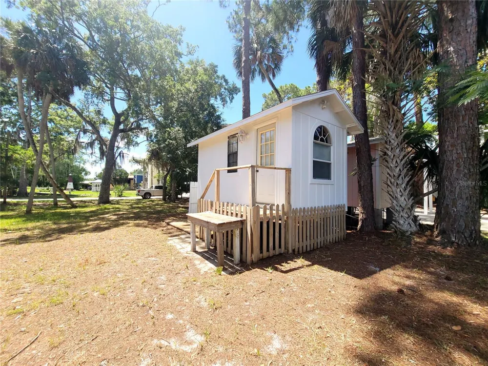 000 SE 245TH STREET Suwannee, FL 32692