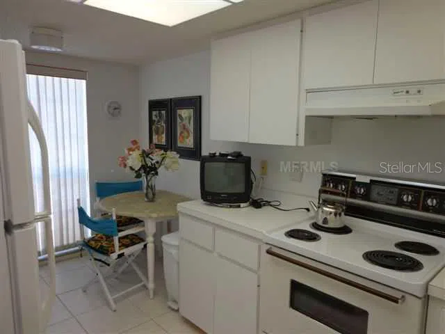 5278 WEDGEWOOD LANE #48 Sarasota, FL 34235