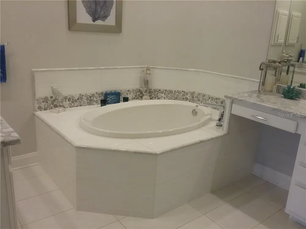 293 HIDDEN BAY DRIVE #203 Osprey, FL 34229