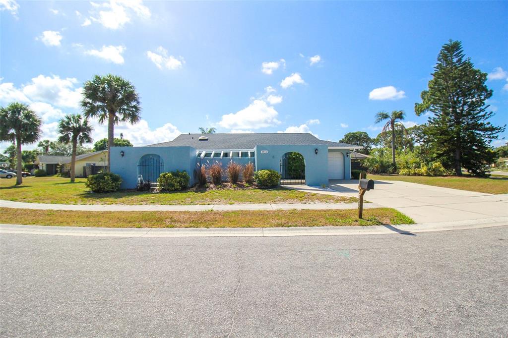 3852 GATEWOOD DRIVE