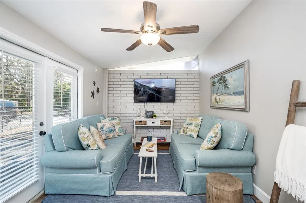 2213 WASON ROAD #1 Sarasota, FL 34231