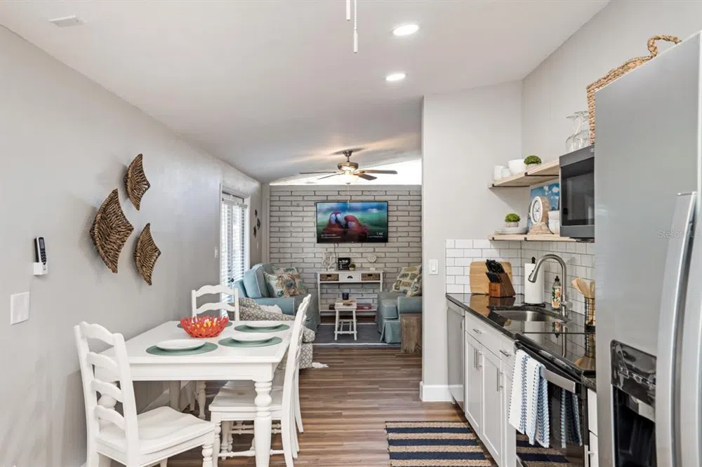 2213 WASON ROAD #1 Sarasota, FL 34231