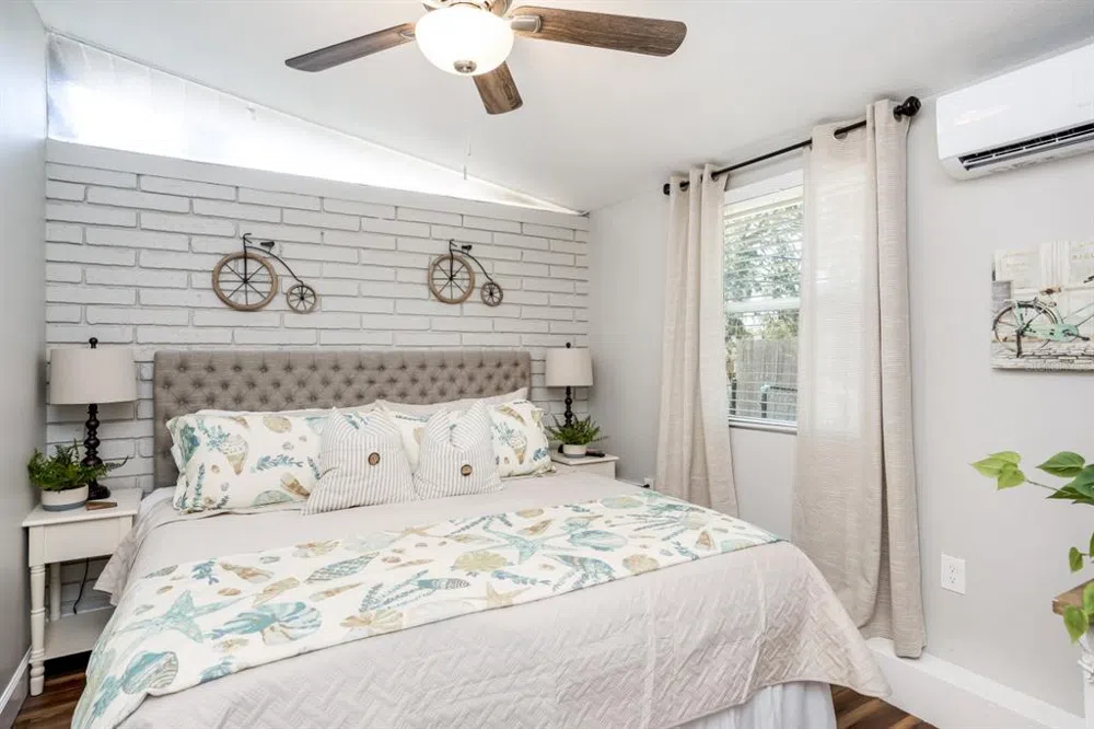 2213 WASON ROAD #1 Sarasota, FL 34231