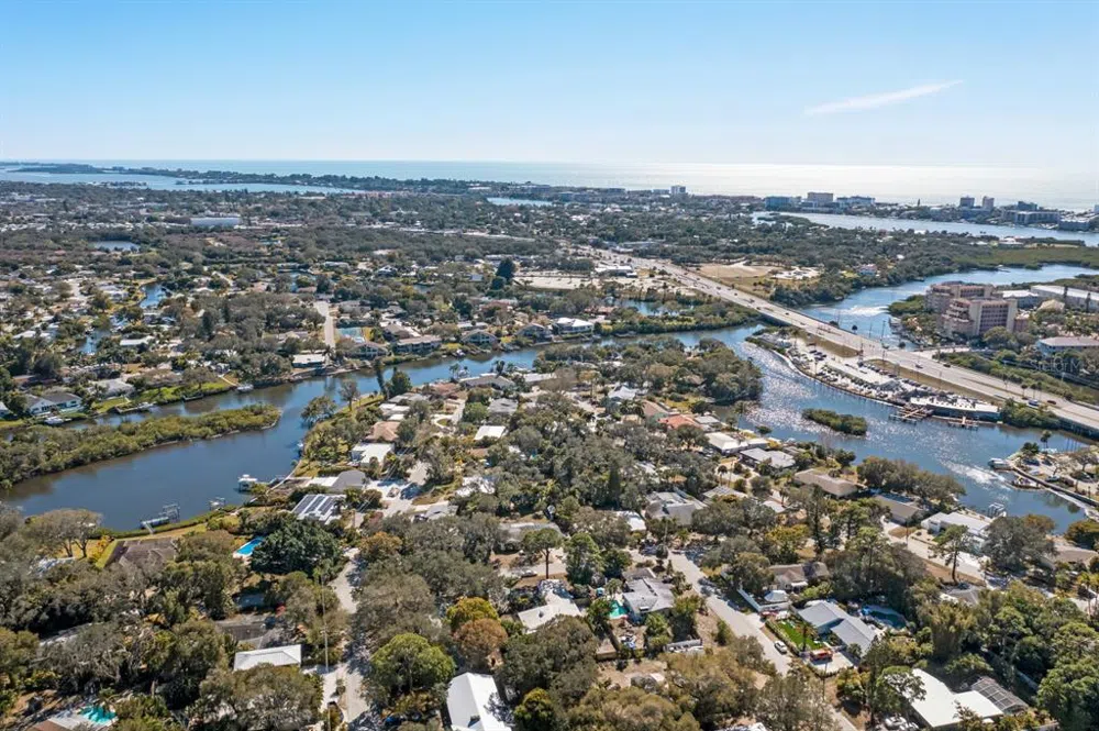 2213 WASON ROAD #1 Sarasota, FL 34231