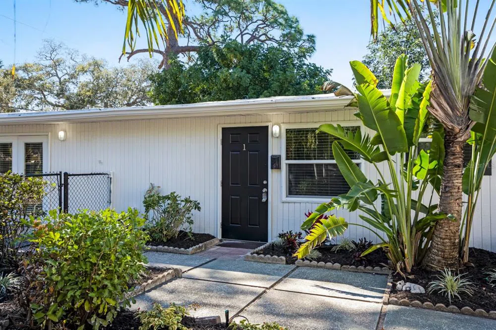2213 WASON ROAD #1 Sarasota, FL 34231